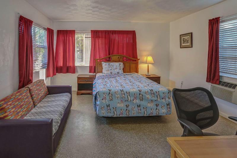 Richard S Pet Friendly Motel image