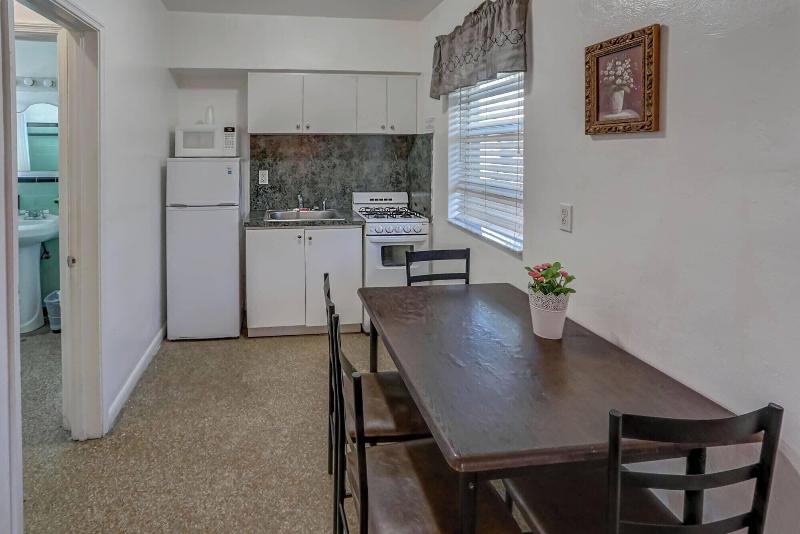 Richard S Pet Friendly Motel image