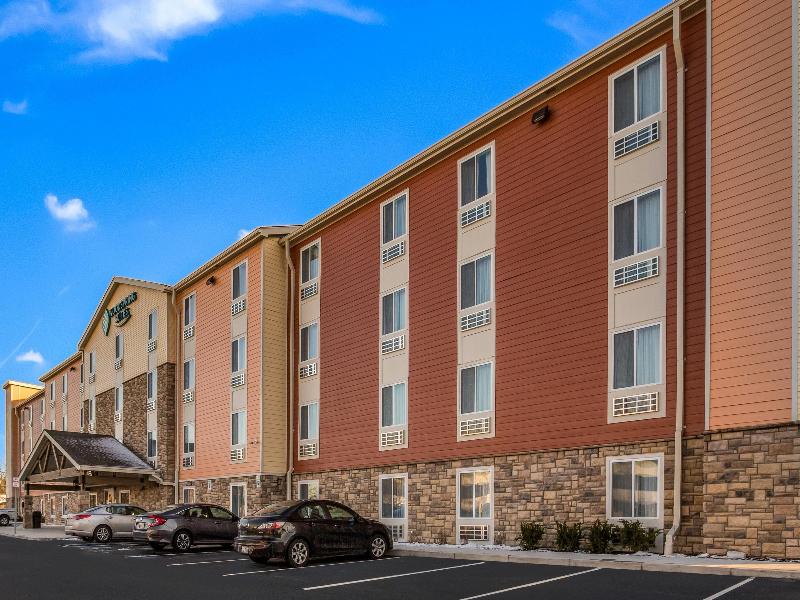 Woodspring Suites Detroit Farmington Hills image