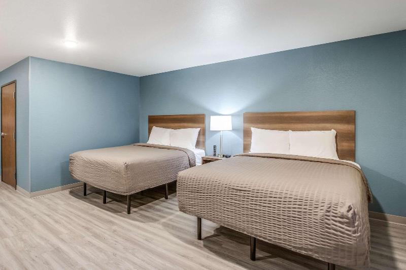 Woodspring Suites Detroit Farmington Hills image