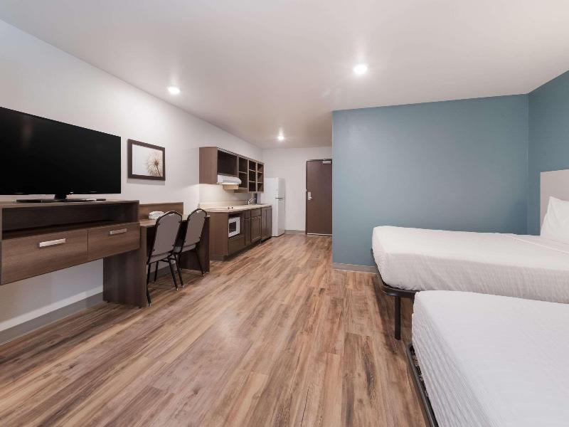 Woodspring Suites Philadelphia Northeast image