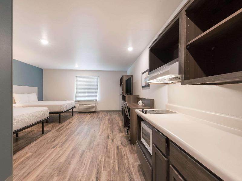 Woodspring Suites Philadelphia Northeast image