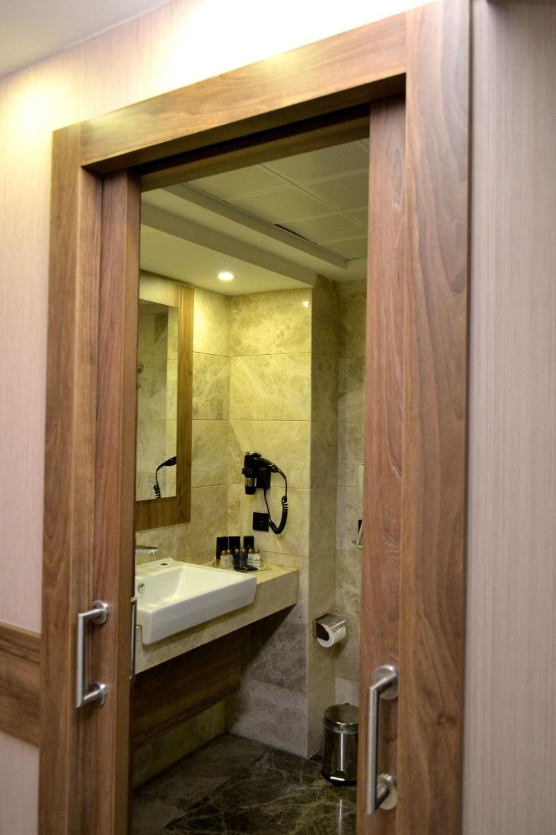 Engin Otel 3