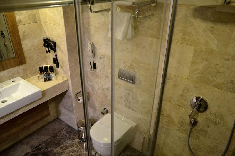 Engin Otel 5