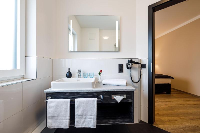 Herzl Hotel Bei Erding image