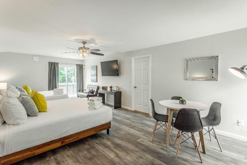 The Lodge At Lookout Mountain image