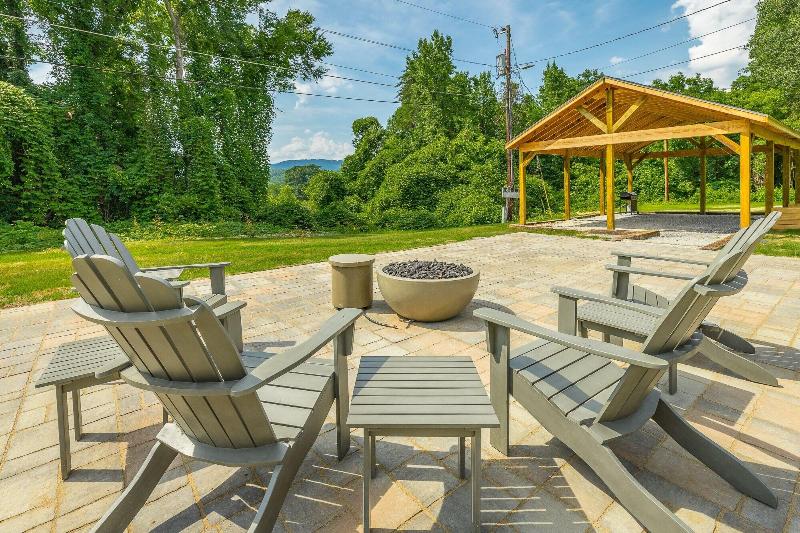 The Lodge At Lookout Mountain image