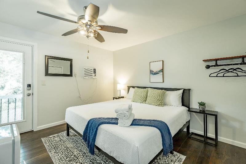 The Lodge At Lookout Mountain image