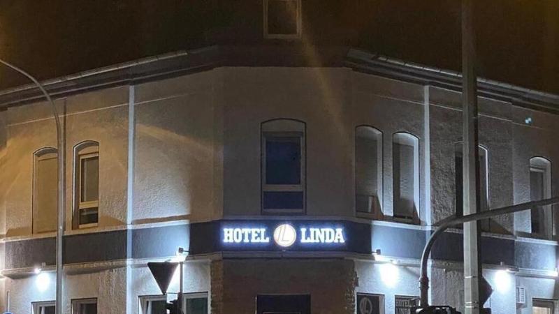 Hotel Linda image