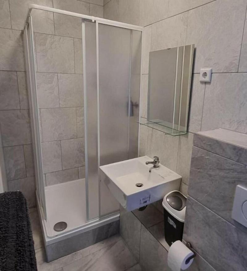 Hotel Linda image