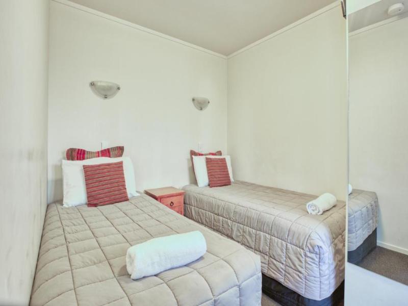 Ika Nui Motel Taupo image