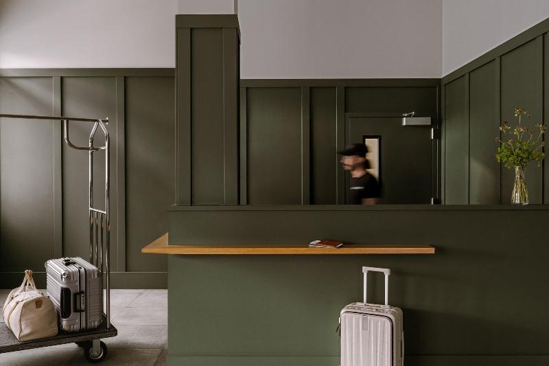 Dutch Hotel Long Island City, Belvilla District 6 image