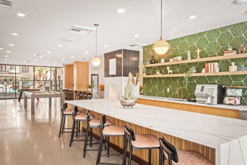 Locale Midtown Phoenix image