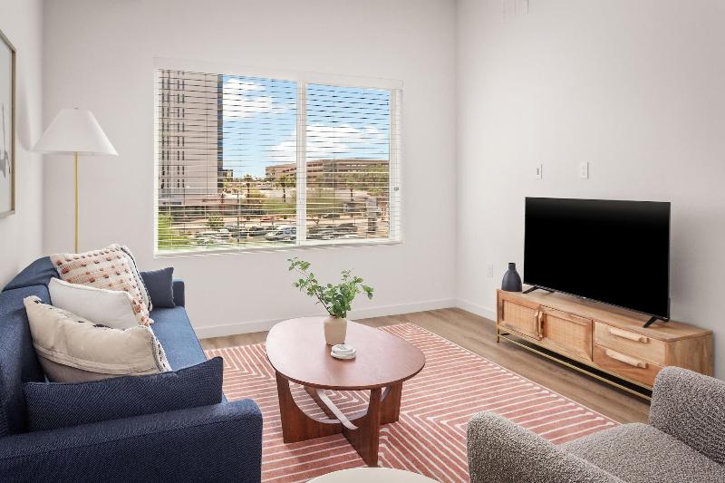 Locale Midtown Phoenix image