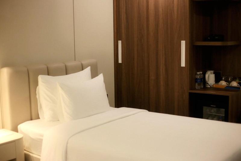 Danitel Halong image