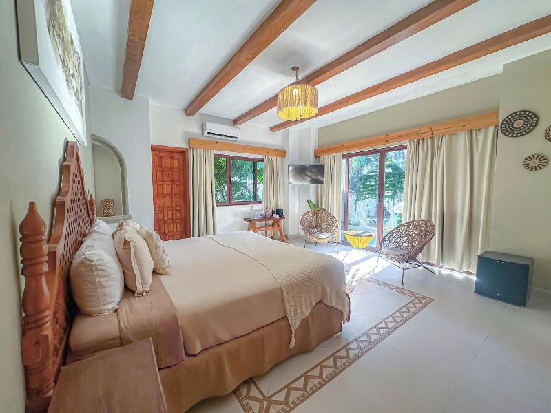 Enigmatic Boutique Hotel  image