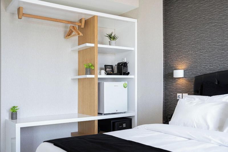 Kreoli Suites Glyfada image
