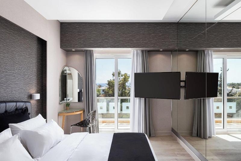 Kreoli Suites Glyfada image
