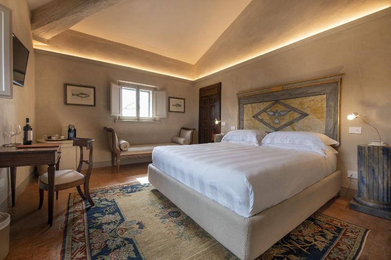 Villa Le Prata Winery Accommodation Adults Only image