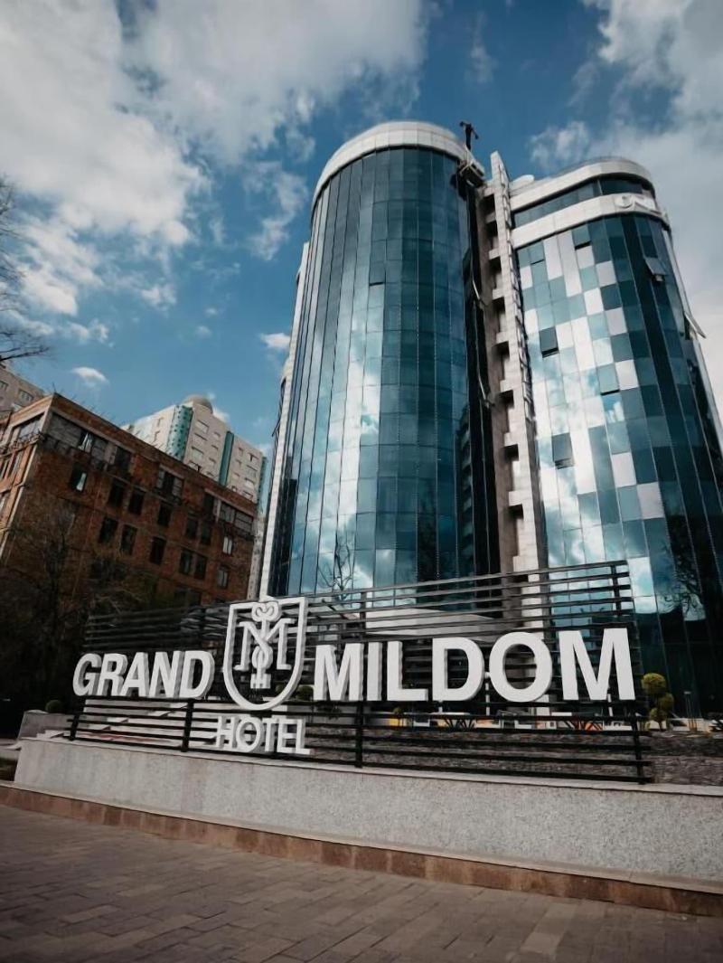 Grand Mildom Hotel image