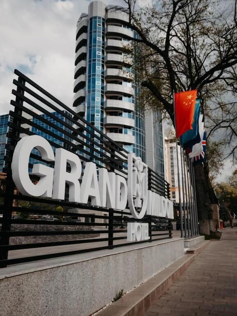 Grand Mildom Hotel image