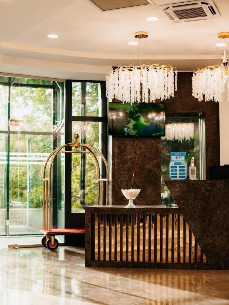Grand Mildom Hotel image