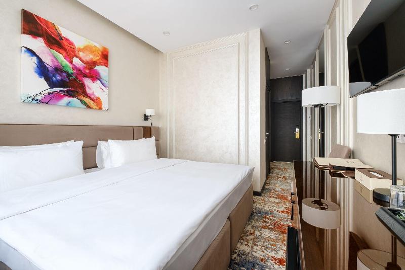 Grand Mildom Hotel image