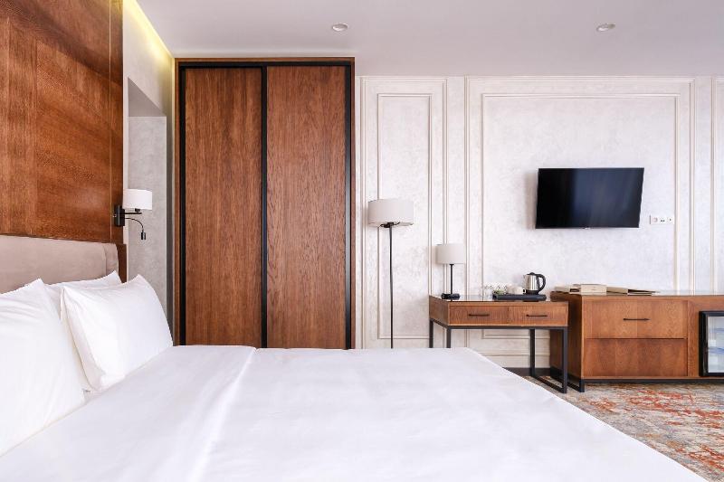 Grand Mildom Hotel image
