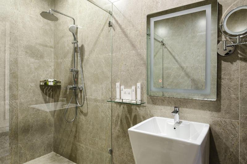 Grand Mildom Hotel image