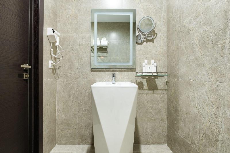 Grand Mildom Hotel image