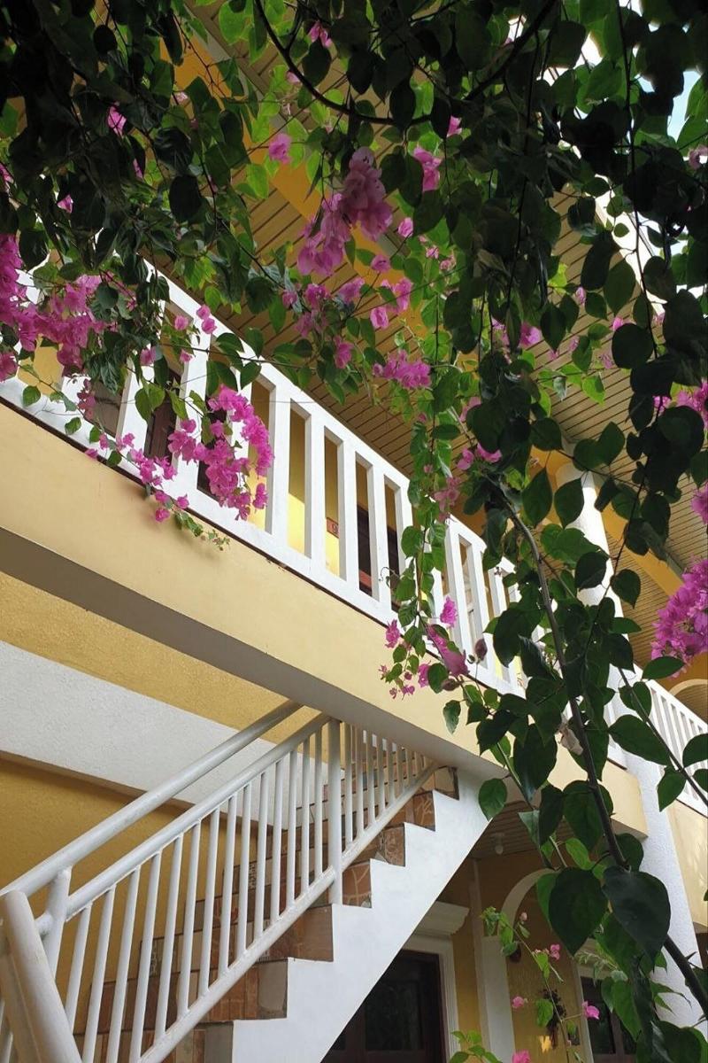 Hanbee S Resort image
