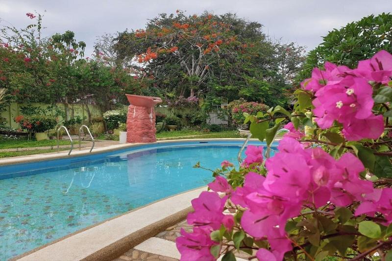 Hanbee S Resort image