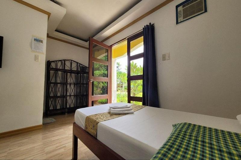 Hanbee S Resort image