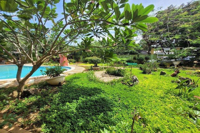 Hanbee S Resort image