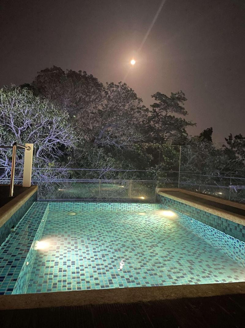 Lighthouse Point Hotel image