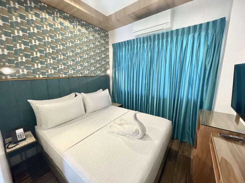 Lighthouse Point Hotel image