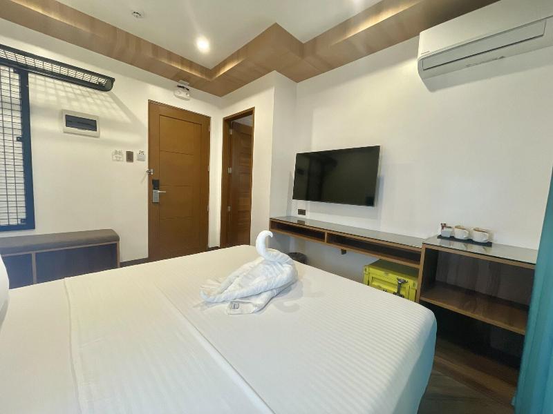 Lighthouse Point Hotel image