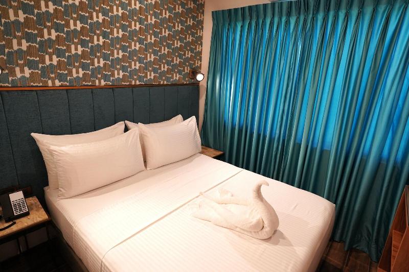 Lighthouse Point Hotel image