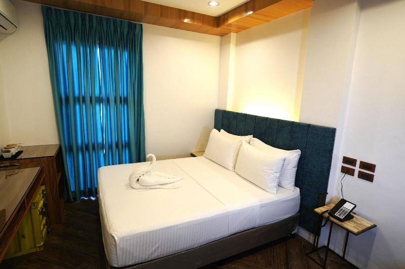 Lighthouse Point Hotel image