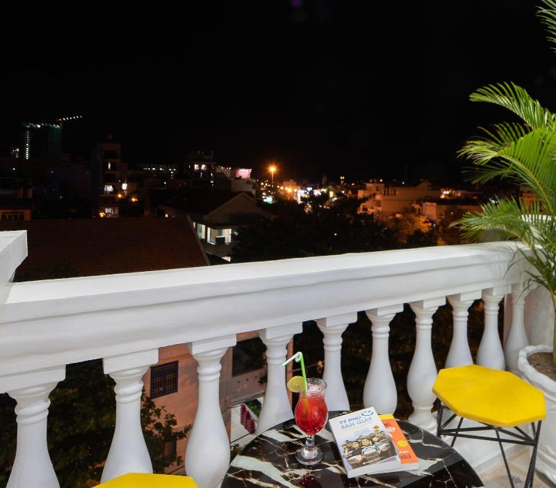 Uy D Ng Hotel Apartment Nha Trang image