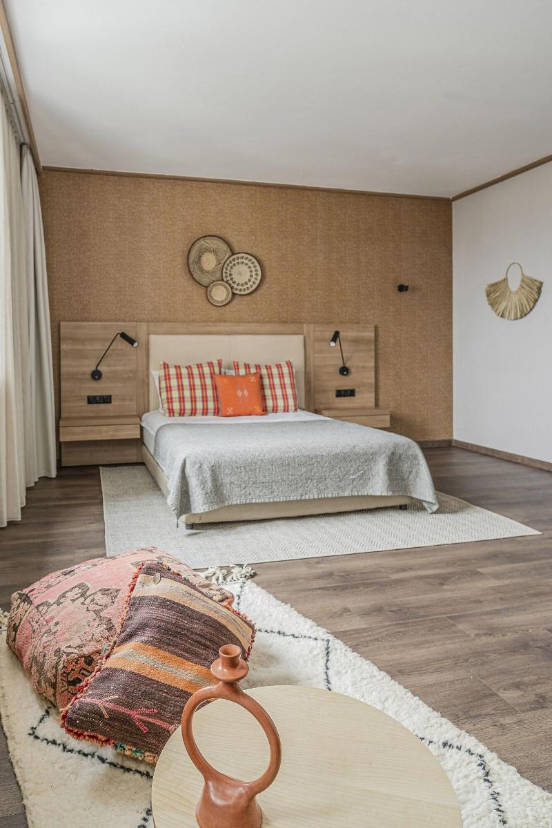 Wn Lab Hotel image