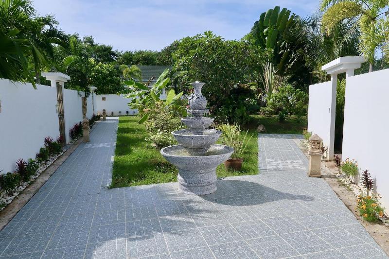 Jasmine Village image