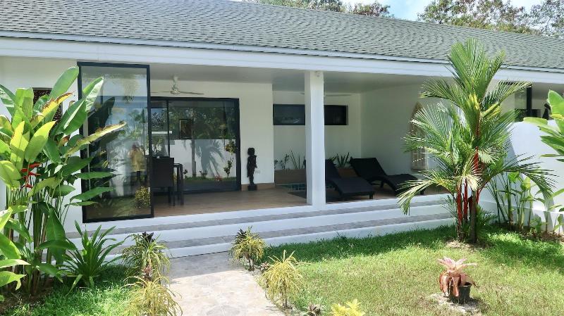 Jasmine Village image