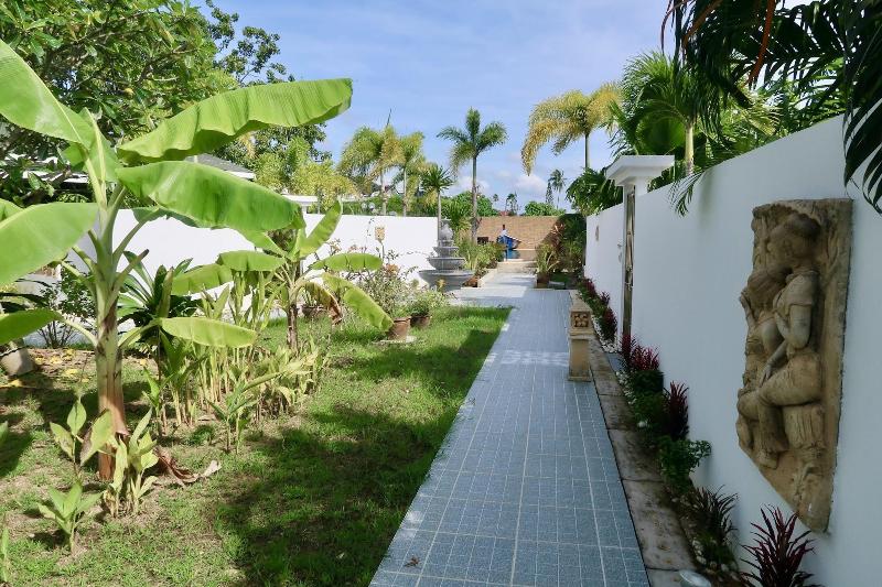 Jasmine Village image