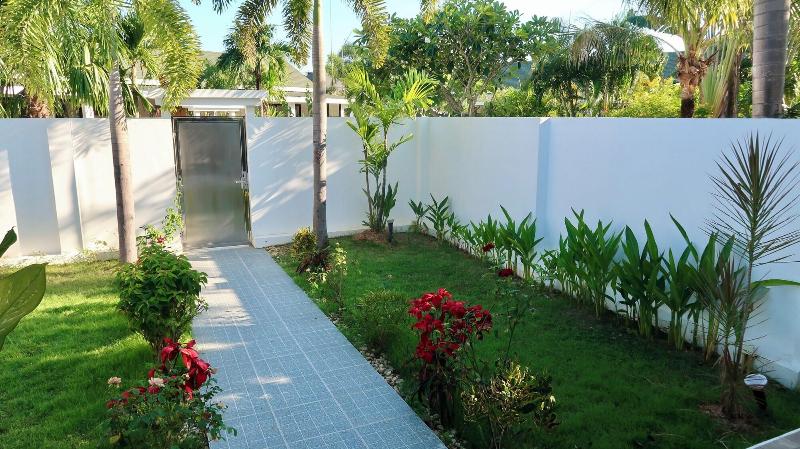 Jasmine Village image