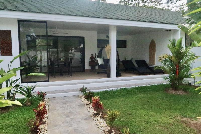 Jasmine Village image