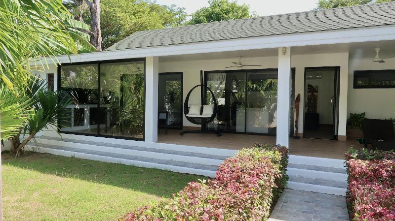Jasmine Village image