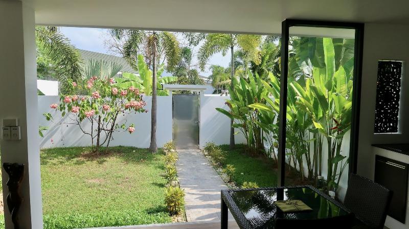 Jasmine Village image