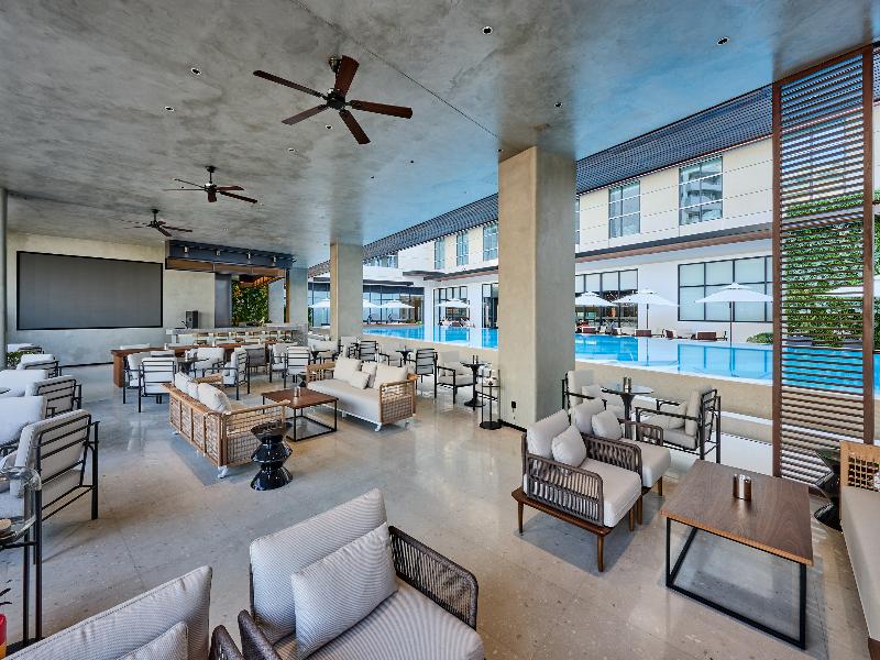 Crowne Plaza Phnom Penh by IHG image