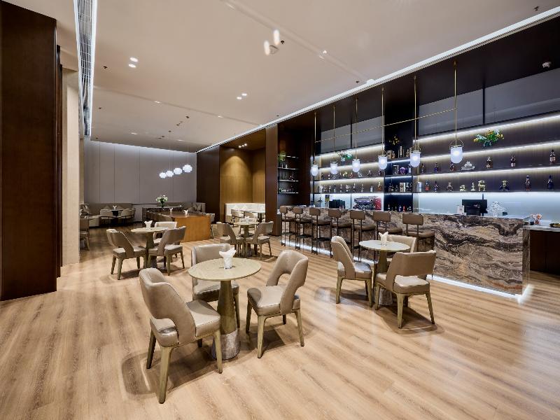Crowne Plaza Phnom Penh by IHG image